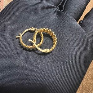 Brand new 18K Saudi gold loop earrings